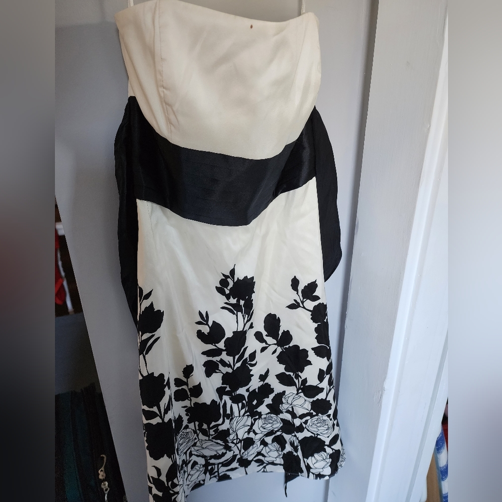 strapless white and black spring/summer dress